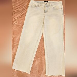 1822 Women's Light Denim Highwater Jeans